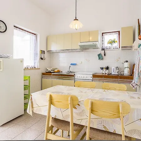 House Nicol 아파트 *
